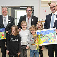 Eröffnung der Volksschule Treffen